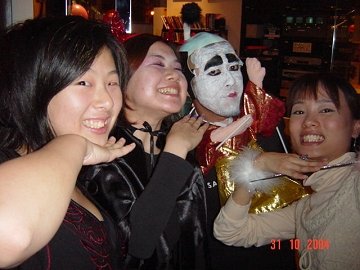 [HALLOWEEN PARTY '04]