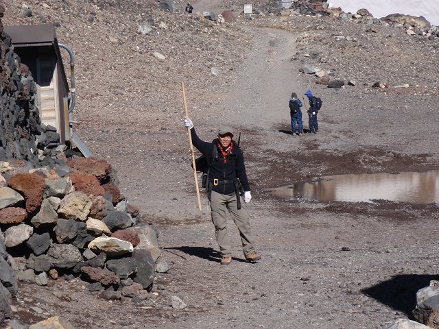 [富士登山 意気揚々](64/80)