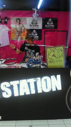 [ROCKIN' FIVE STATION]