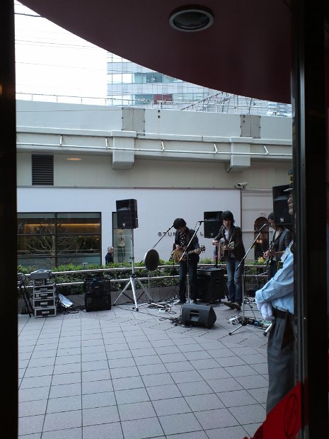 [ROCKIN' FIVE STATION]